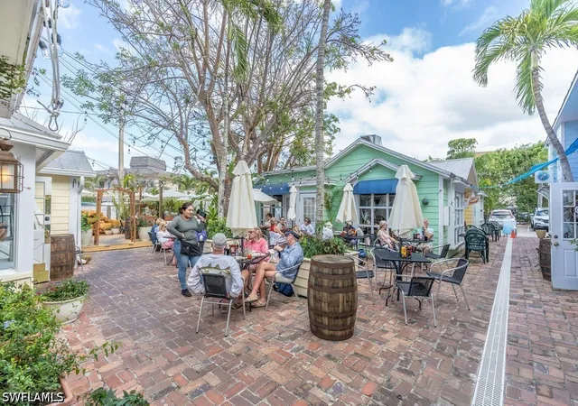 2nd image of 10 Tampa Pl, Marco Island, FL 34145