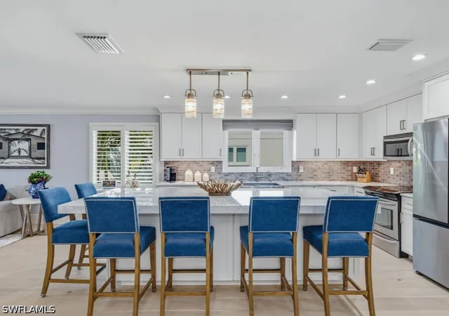 4th image of 225 5Th Ave S #103, Naples, FL 34102 | MLS# 226021821