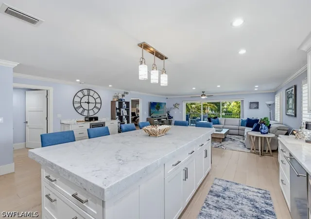 5th image of 225 5Th Ave S #103, Naples, FL 34102 | MLS# 226021821