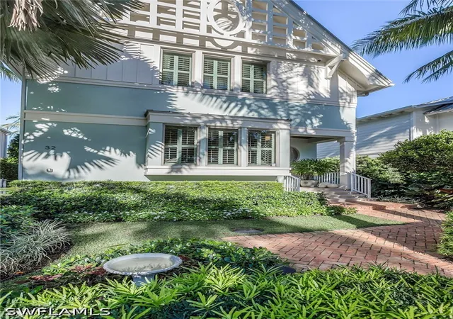 Photo 2 of Sale Pending at 32 6th Street S, Naples, FL 34102 | MLS# 226022088 | Listing updated on 2026-08-31