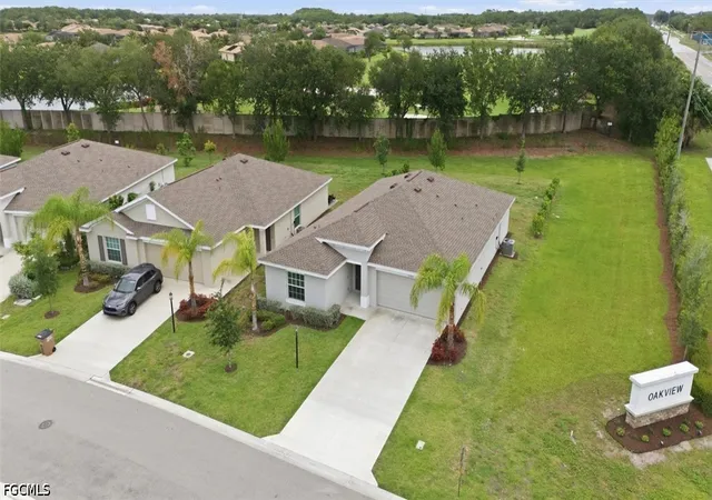 Photo 2 of Sale Pending at 13963 Buckingham Oak Dr, Fort Myers, FL 33905 | MLS# 2026025161 | Listing updated on 2026-07-20