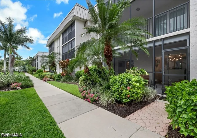 1st image of 788 Park Shore Dr #E14, Naples, FL 34103 | MLS# 226022171