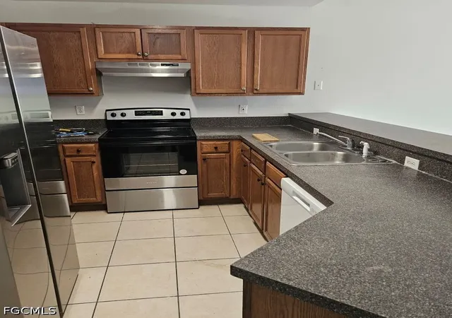 Photo 3 of Sale Pending at 2405 2407 Paul Ave S, Lehigh Acres, FL 33973 | MLS# 2026025192 | Listing updated on 2026-07-12