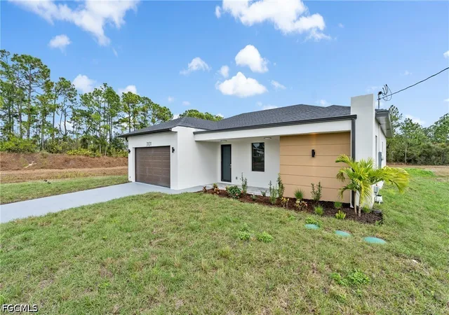 Photo 3 of Sale Pending at 3101 Inez Ave S, Lehigh Acres, FL 33976 | MLS# 2026025297 | Listing updated on 2026-10-02