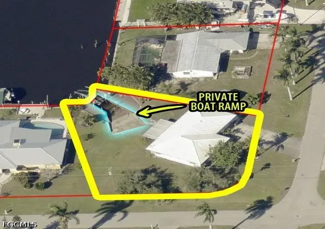 Photo 3 of Single family home for sale at 303 Georgia Ave, Fort Myers, FL 33905 | MLS# 2026025305 | Listing updated on 2026-08-03