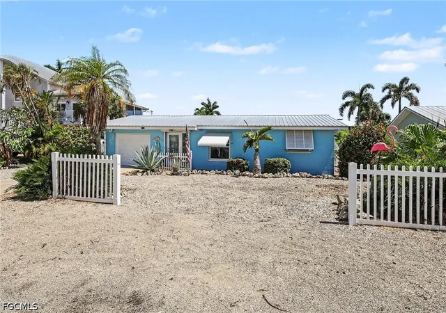 4th image of 3608 Rita Ln, Saint James City, FL 33956 | MLS# 2026025325