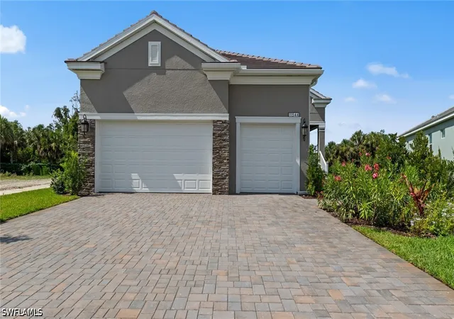 Photo 2 of Single family home for sale at 11544 Verandah Palm Ct, Fort Myers, FL 33905 | MLS# 226022372 | Listing updated on 2026-10-08