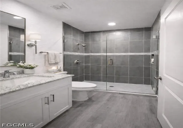 Listing Photo 4 - Condo for sale in building located at 331-329 Urbana St, Lehigh Acres, FL 33972