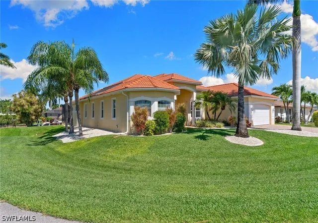 Photo 4 of Single family home for sale at 3522 SE 19th Avenue, Cape Coral, FL 33904 | MLS# 226022205 | Listing updated on 2026-10-06