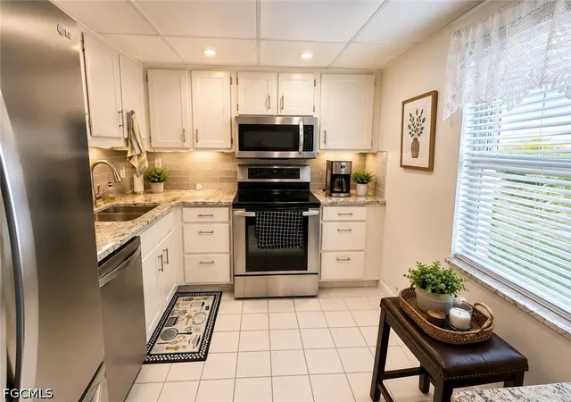 Homes for sale in Fort Myers, FL | 1828 Pine Valley Dr #201, Fort Myers, FL 33907 | MLS# 2026025449