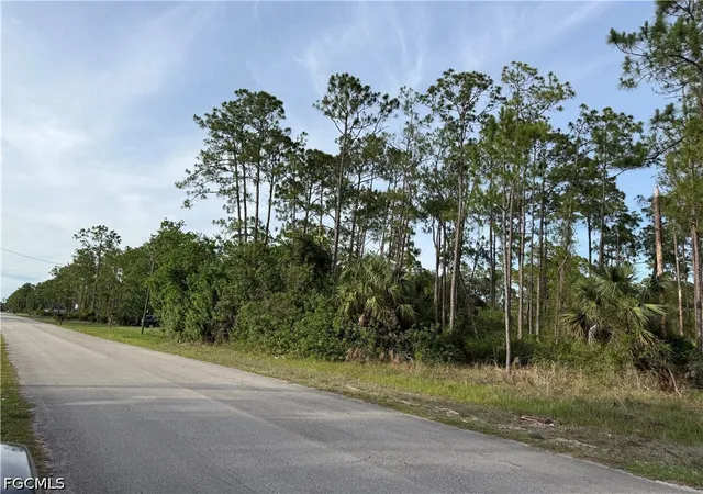 Homes for sale in Alva, FL | 2202 Truman Ave, Alva, FL 33920 | MLS# 2026025589