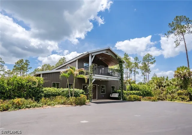 Photo 3 of Single family home for sale at 1301 Ivy Way, Naples, FL 34117 | MLS# 226022523 | Listing updated on 2026-07-01