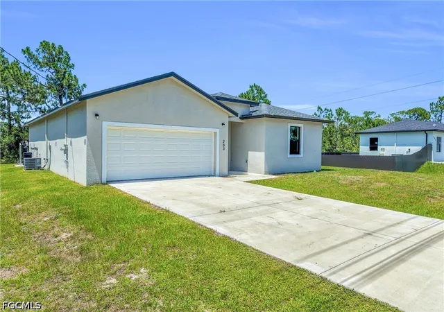 Photo 2 of Single family home for sale at 203 E 17th Street, Lehigh Acres, FL 33972 | MLS# 2026025639 | Listing updated on 2026-06-10