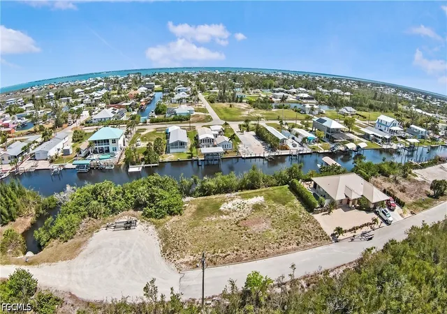 2nd image of 2807 Cussell Dr, Saint James City, FL 33956 | MLS# 2026025640