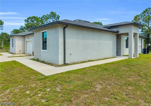 Listing Photo 5 - Condo for sale in building located at 1054 Ainsworth St E, Lehigh Acres, FL 33974