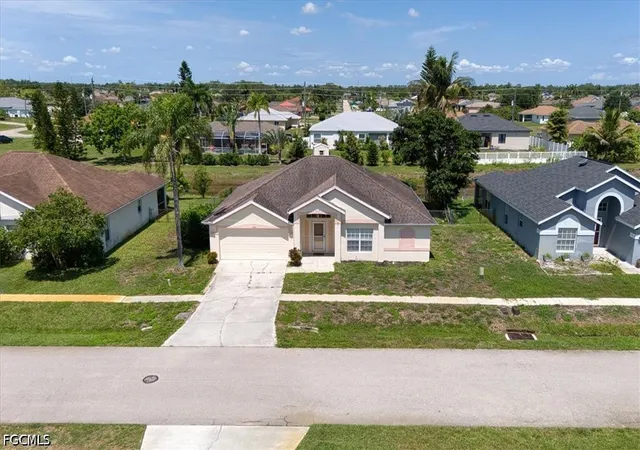 2nd image of 4664 Varsity Cir, Lehigh Acres, FL 33971 | MLS# 2026025681