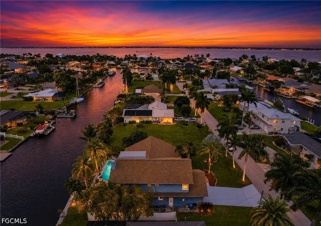 2nd image of 1919 Se 37th Ter, Cape Coral, FL 33904 | MLS# 2026025726