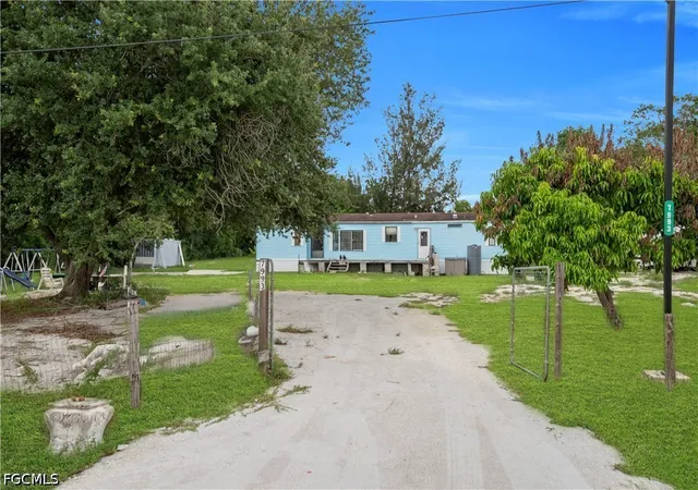 Homes for sale in North Fort Myers, FL | 7993 Ebson Dr, North Fort Myers, FL 33917 | MLS# 2026025779