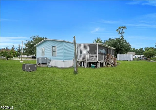 Homes for sale in North Fort Myers, FL | 7993 Ebson Dr, North Fort Myers, FL 33917 | MLS# 2026025779