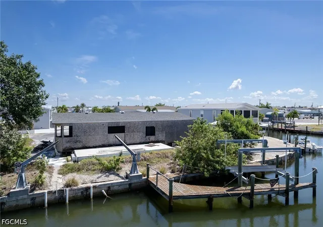 5th image of 2920 Harpoon Ln, Saint James City, FL 33956 | MLS# 2026025792