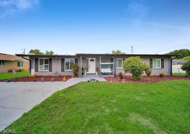 Photo 2 of Single family home for sale at 1313 Old Brg Rd, North Fort Myers, FL 33917 | MLS# 2026025804 | Listing updated on 2026-06-19
