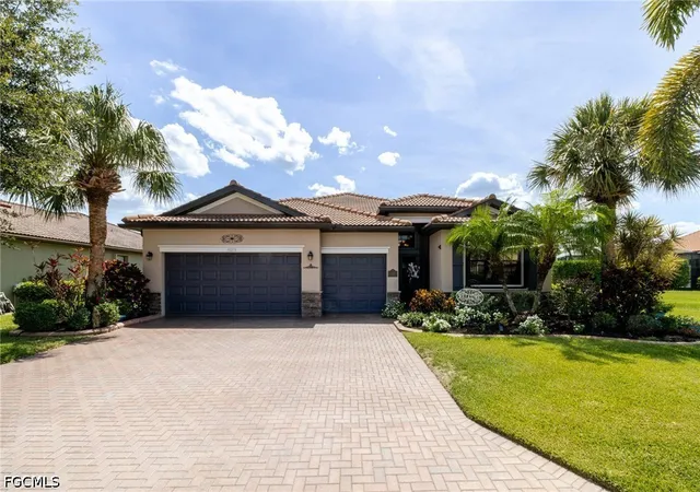 Photo 3 of Sale Pending at 10276 Templeton Ln, Fort Myers, FL 33913 | MLS# 2026025813 | Listing updated on 2026-07-10