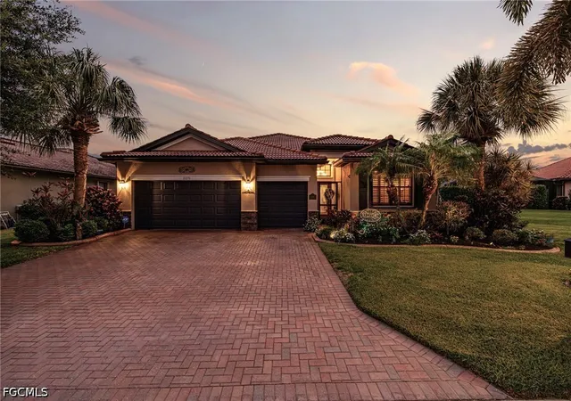 Photo 4 of Sale Pending at 10276 Templeton Ln, Fort Myers, FL 33913 | MLS# 2026025813 | Listing updated on 2026-07-10