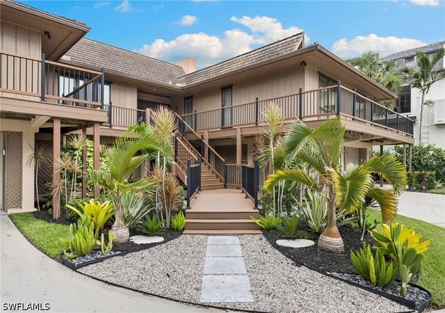 Photo 4 of Sale Pending at 3695 Gordon Dr, Naples, FL 34102 | MLS# 226022363 | Listing updated on 2026-06-30