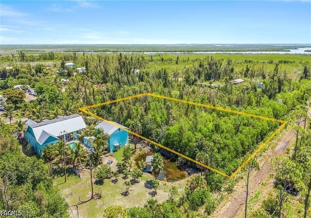 4th image of 4235 Berkshire Rd, Saint James City, FL 33956 | MLS# 2026025900