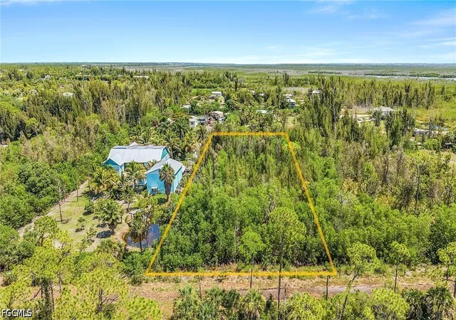 5th image of 4235 Berkshire Rd, Saint James City, FL 33956 | MLS# 2026025900