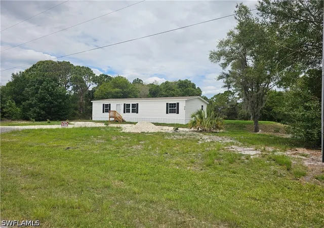 3rd image of 509 Bald Cypress Ave, Clewiston, FL 33440 | MLS# 226020083