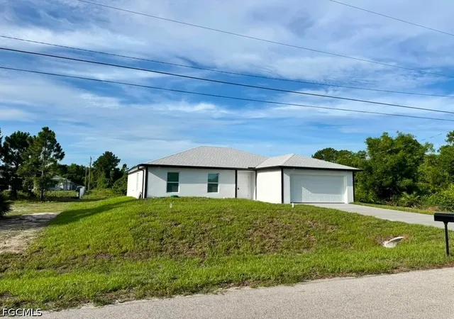 Photo 1 of Single family home for sale at 3707 32nd Street Sw, Lehigh Acres, FL 33976 | MLS# 2026025934 | Listing updated on 2026-09-01