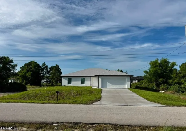 Photo 3 of Single family home for sale at 3707 32nd Street Sw, Lehigh Acres, FL 33976 | MLS# 2026025934 | Listing updated on 2026-09-01