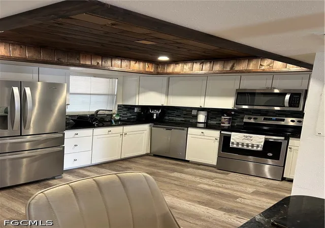 Listing Photo 5 - Condo for sale in building located at 1754 Cape Coral Pkwy E, Cape Coral, FL 33904 - Unit #103