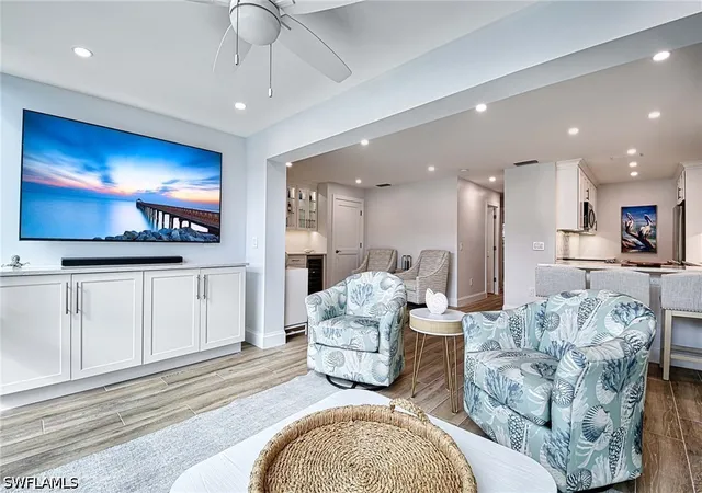 5th image of 2100 Gulf Shore Blvd N #107, Naples, FL 34102 | MLS# 226020211