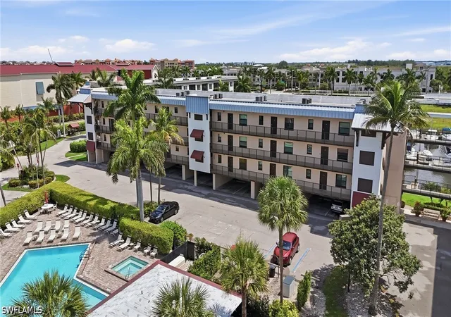 1st image of 803 River Pt Dr, Naples, FL 34102