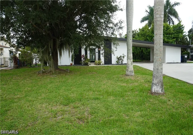 Photo 1 of Sale Pending at 544 Bayside Dr, Fort Myers, FL 33919 | MLS# 226021775 | Listing updated on 2026-08-28