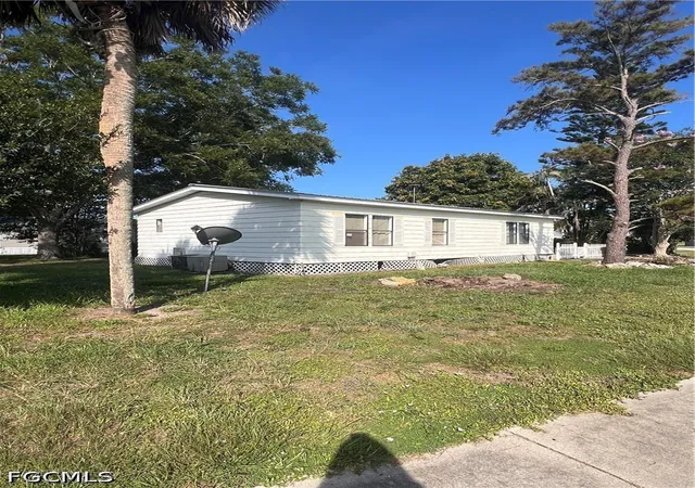 3rd image of 504 Water Oak Ave, Clewiston, FL 33440 | MLS# 2026026020