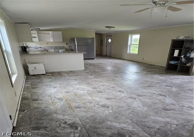 Photo 4 of Manufactured home for sale at 1000 Catawba Ln, Moore Haven, FL 33471 | MLS# 2026026060 | Listing updated on 2026-09-01