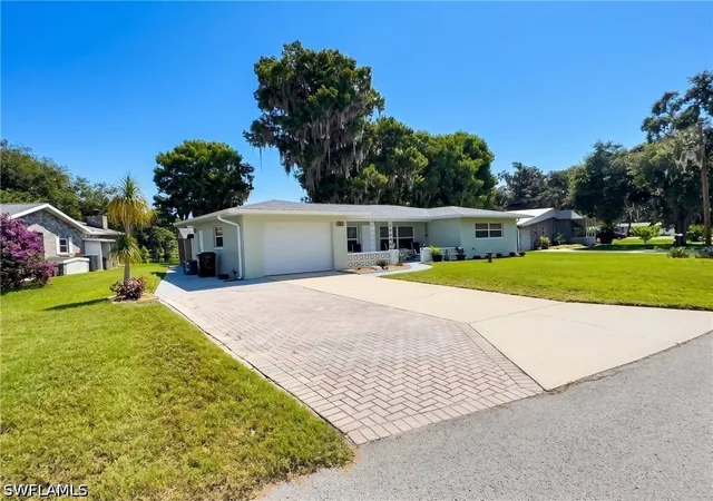 2nd image of 1745 S Paradise Pt, Inverness, FL 34450 | MLS# 226022927