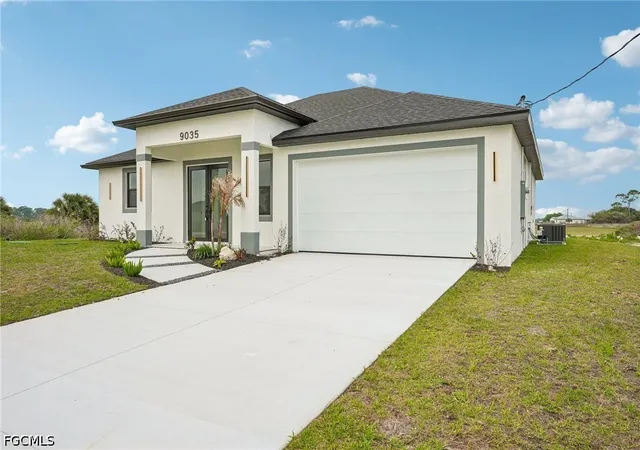 Photo 3 of Single family home for sale at 9035 W Broad Cir, Labelle, FL 33935 | MLS# 2026026161 | Listing updated on 2026-06-14