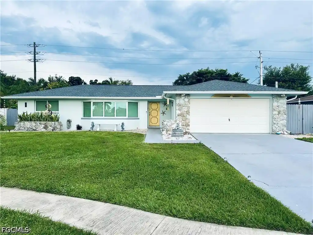 Photo 1 of Single family home for sale at 1495 Cranville Sq, Fort Myers, FL 33919 | MLS# 2026026248 | Listing updated on 2026-10-26