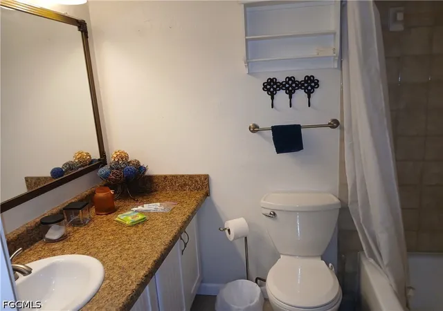 2nd image of 4513 Sw 8Th Ct, Cape Coral, FL 33914