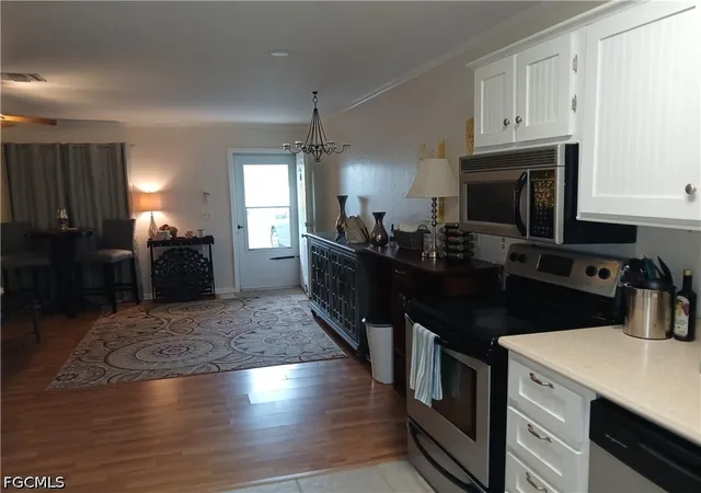 4th image of 4513 Sw 8Th Ct, Cape Coral, FL 33914