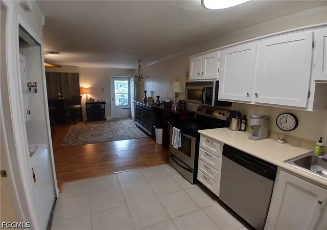5th image of 4513 Sw 8Th Ct, Cape Coral, FL 33914