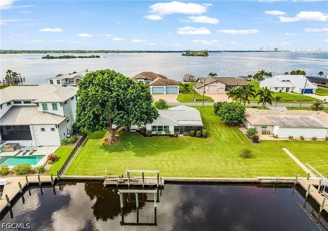 Photo 3 of Sale Pending at 2068 Clb House Rd, North Fort Myers, FL 33917 | MLS# 2026026273 | Listing updated on 2026-07-28