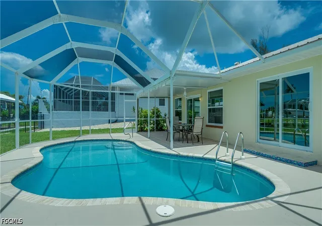 4th image of 2763 Sanderling Ct, Saint James City, FL 33956 | MLS# 2026026276
