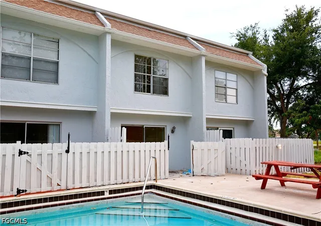 2nd image of 1123 SW 48th Ter, Cape Coral, FL 33914