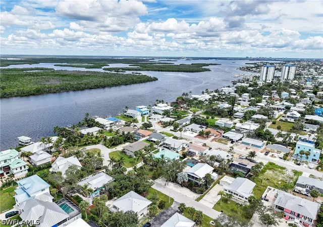 49th image of 195 Hibiscus Dr, Fort Myers Beach, FL 33931 | MLS# 226023079