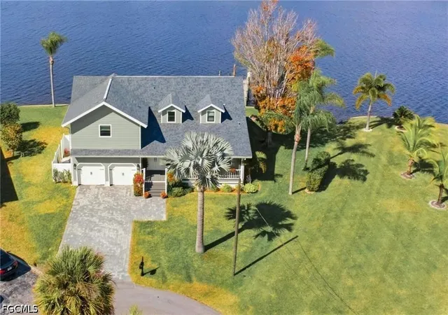 Photo 2 of Single family home for sale at 1943 Bahama Ave, Fort Myers, FL 33905 | MLS# 2026026335 | Listing updated on 2026-08-08